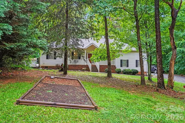 8904 Gosnell DR, Charlotte, NC 28227