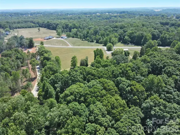 165 Alexander Farm RD, Harmony, NC 28634
