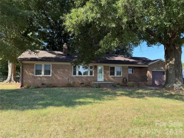 3649 Taylorsville HWY, Statesville, NC 28625