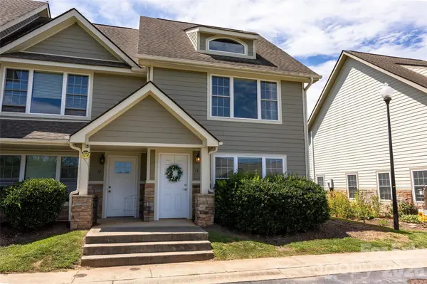 14 Rotunda CIR, Asheville, NC 28806