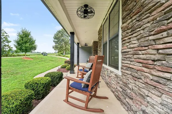 496 Bellingshire DR, Mt Ulla, NC 28125