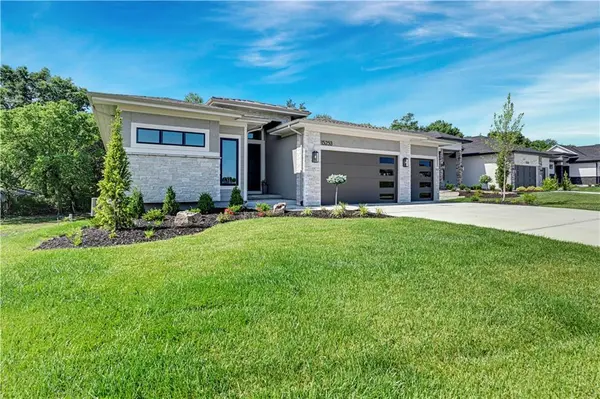 15253 W 162nd ST, Olathe, KS 66062