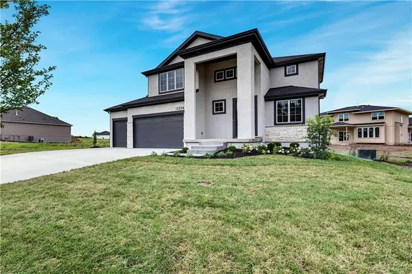 15334 W 162nd ST, Olathe, KS 66062