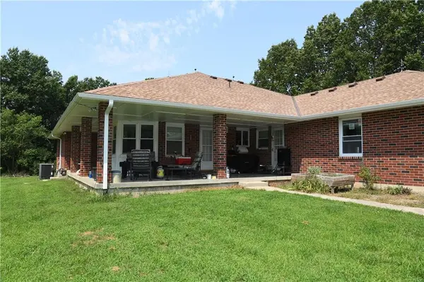 11503 State Route 2 HWY, Freeman, MO 64746