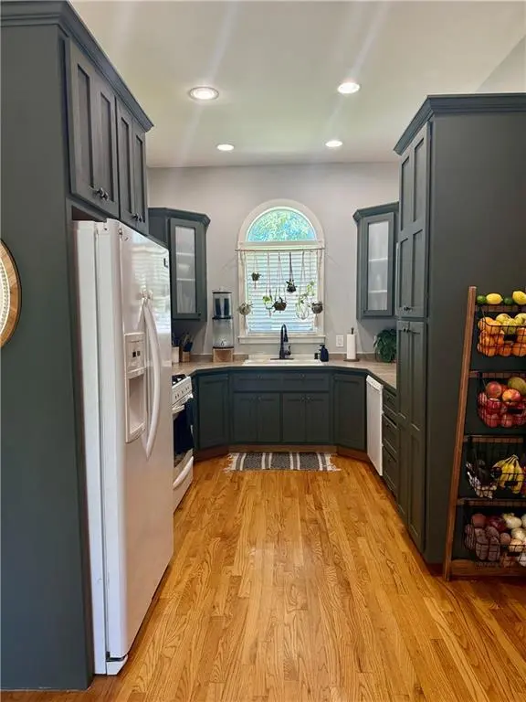 208 S Beaubein ST, Silver Lake, KS 66539