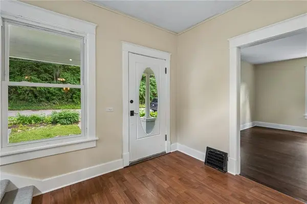 400 West ST, Parkville, MO 64152