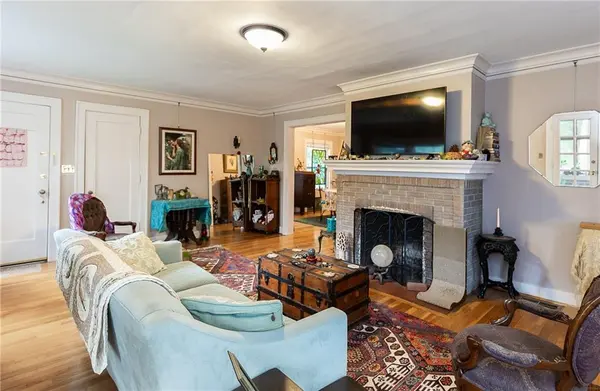 3723 Locust ST, Kansas City, MO 64109