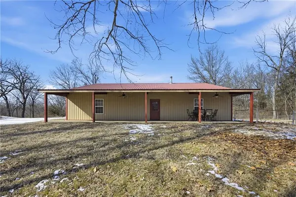 3014 W 4th ST, Pittsburg, KS 66762