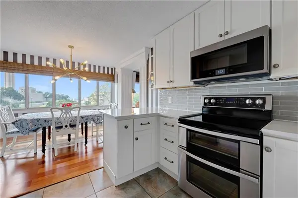 2510 Grand BLVD #903, Kansas City, MO 64108