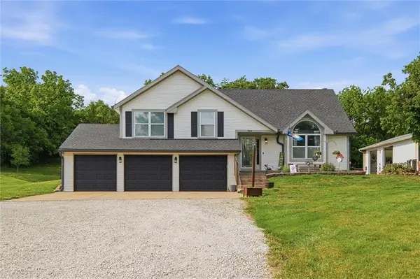 964 N 5th HWY, Lansing, KS 66043