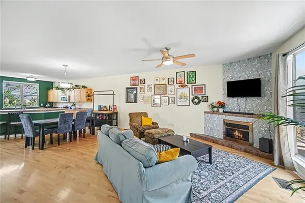 4561 Madison AVE, Kansas City, MO 64111