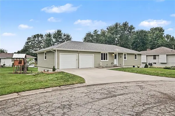 1200 W Maple ST, Savannah, MO 64485