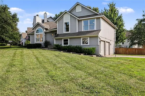 2529 SW 10th ST, Lee's Summit, MO 64081