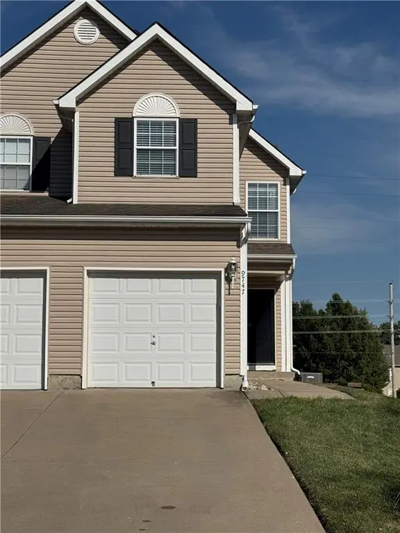 9747 N Lewis AVE, Kansas City, MO 64157