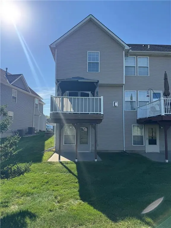 9747 N Lewis AVE, Kansas City, MO 64157