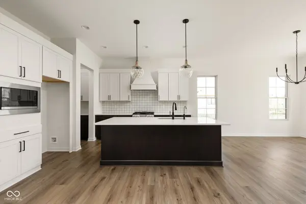 1428 Crosstie CIR, Westfield, IN 46074