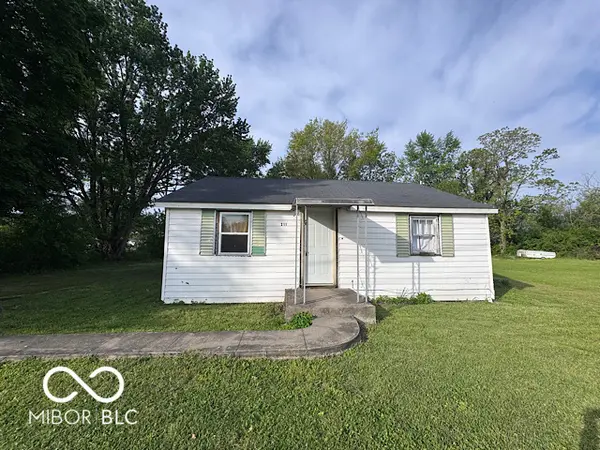 211 W Pearl ST, Dunkirk, IN 47336