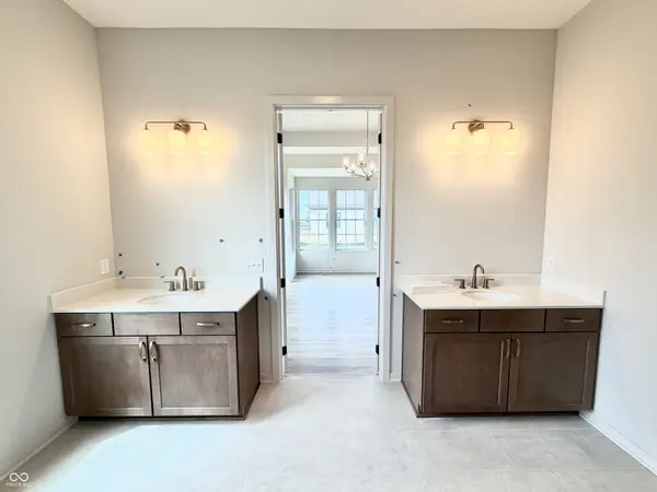 16812 Ackerson BLVD, Westfield, IN 46074