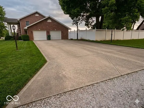 2490 E Northwood AVE, Terre Haute, IN 47805