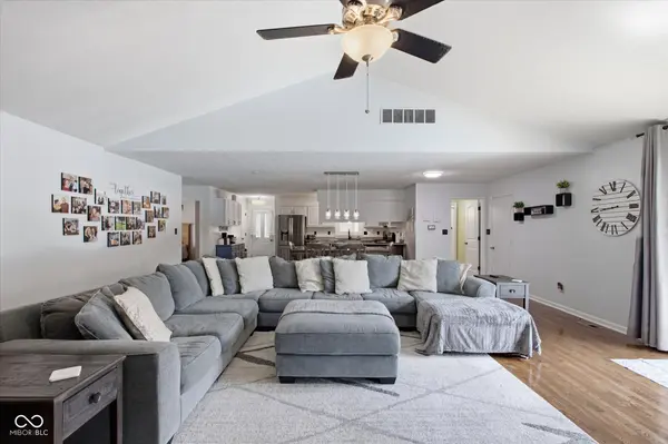 5811 Bold Ruler DR, Indianapolis, IN 46237