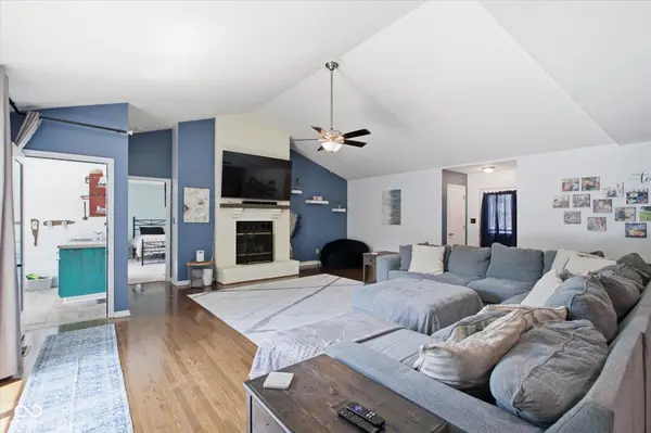 5811 Bold Ruler DR, Indianapolis, IN 46237