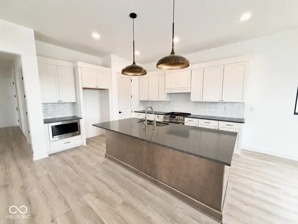 17296 Newton Main ST, Westfield, IN 46074