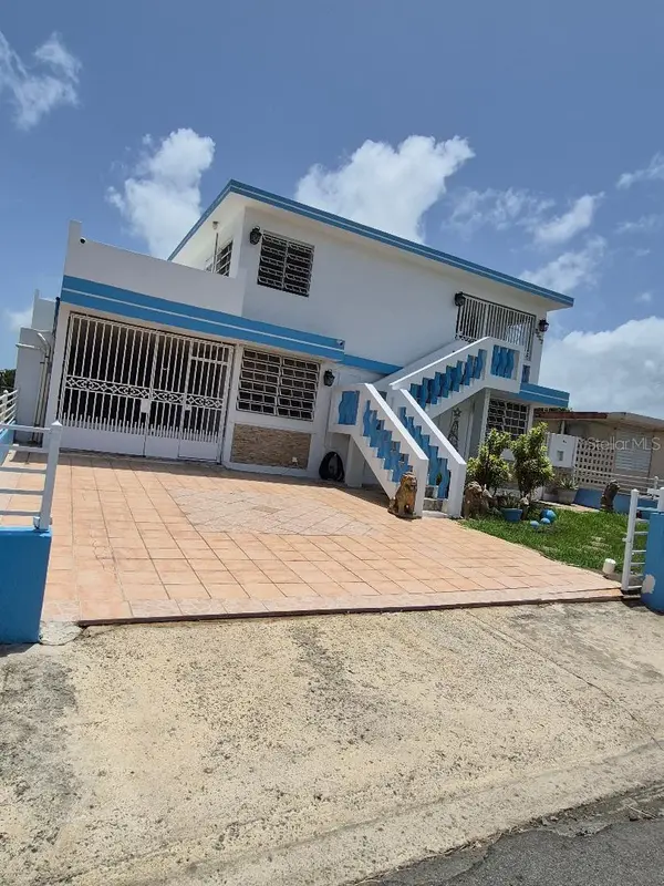 24 SABANA GARDENS BLQ 14 # 22 #22, Carolina, PR 00983