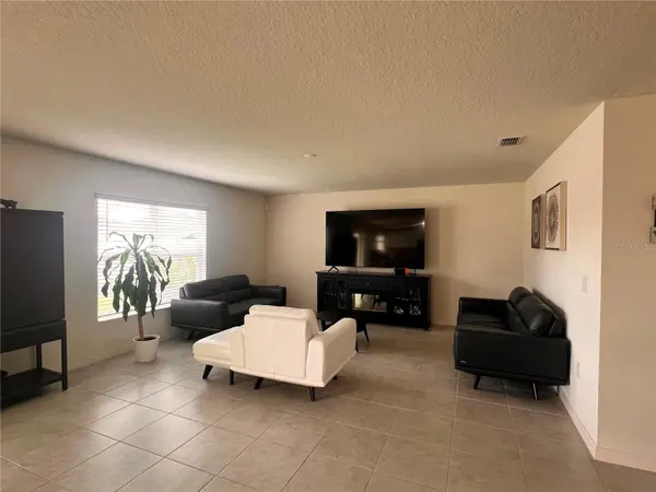 3209 EAGLE HAMMOCK CIR, Kissimmee, FL 34743