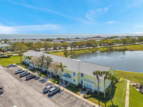 4766 SNOOK DR SE, St Petersburg, FL 33705