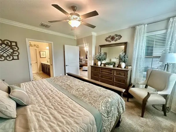 10442 ECHO DOCK LOOP, San Antonio, FL 33576