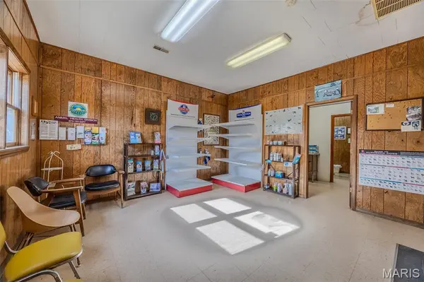 7440 E State Road H, Richland, MO 65556