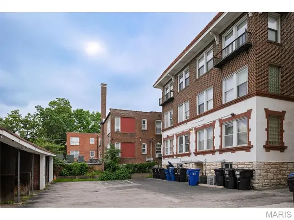 7012 Forsyth BLVD #3W, University City, MO 63105