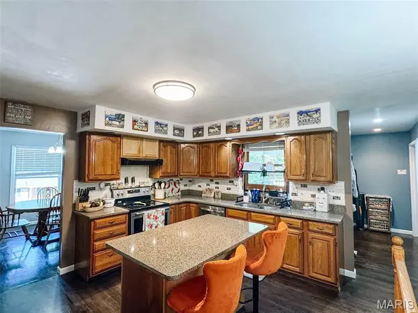 2610 Marsh AVE, Hannibal, MO 63401