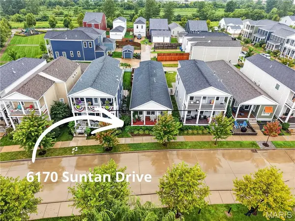6170 Suntan DR, St Charles, MO 63301