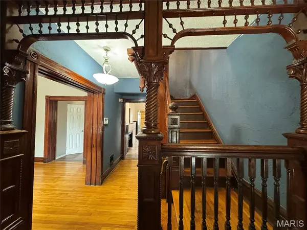 4121 S Compton AVE, St Louis, MO 63118