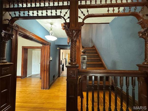4121 S Compton AVE, St Louis, MO 63118