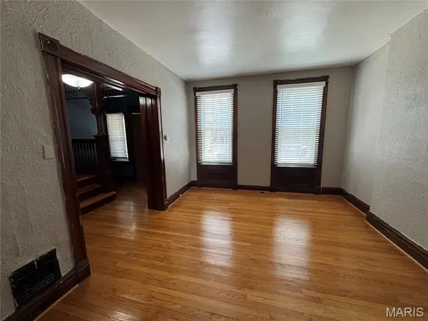 4121 S Compton AVE, St Louis, MO 63118