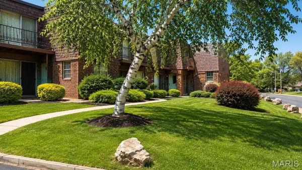 20 Arbor Village CT, Ferguson, MO 63135