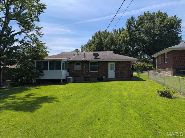 1211 Forest Home DR, Bellefontaine Nghbrs, MO 63137