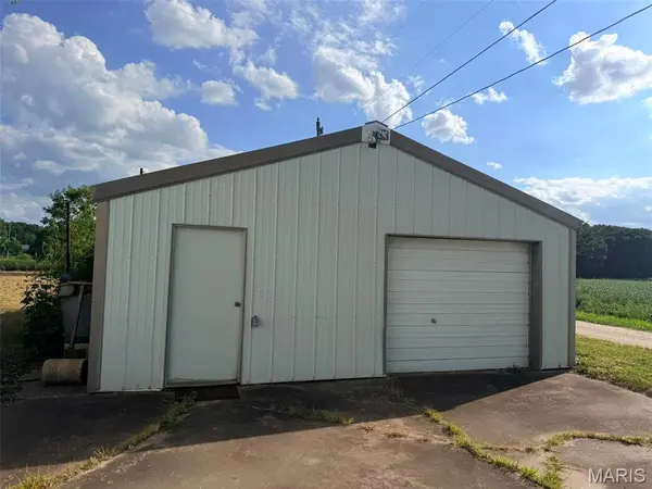 619 E Bims Road, Brussels, IL 62013