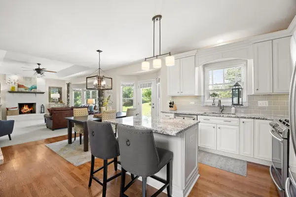 2679 Freeland CIR, Naperville, IL 60564