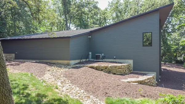 8383 W Mound RD, Lena, IL 61048