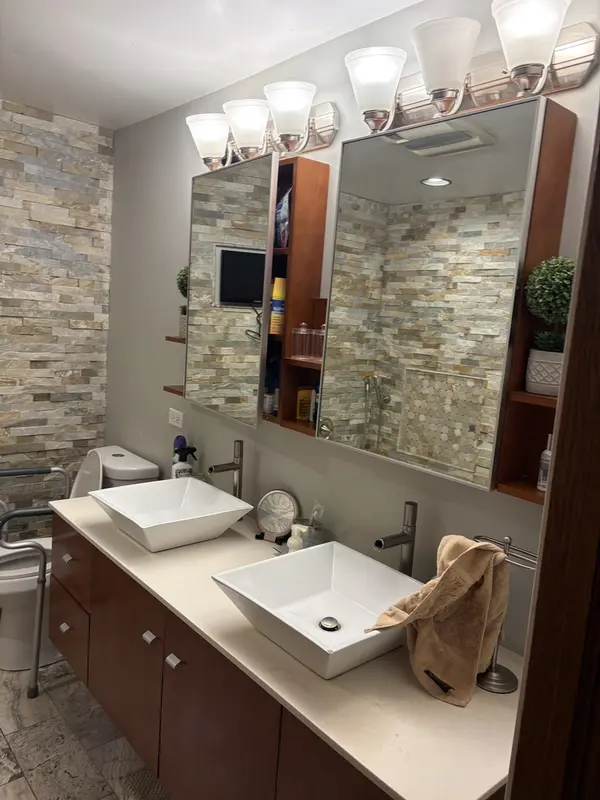 328 MORNINGSIDE DR, Bloomingdale, IL 60108