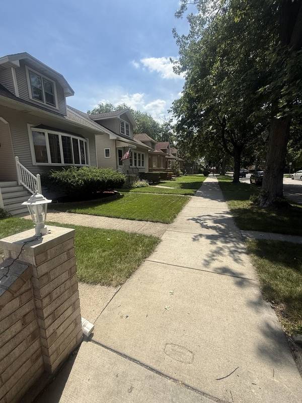 5117 N Kolmar AVE, Chicago, IL 60630