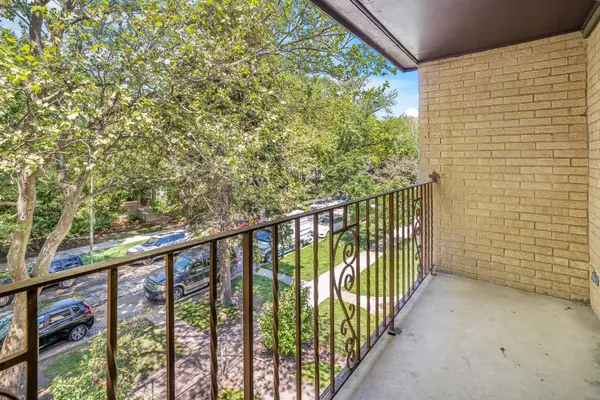 3755 N Kostner AVE #3, Chicago, IL 60641