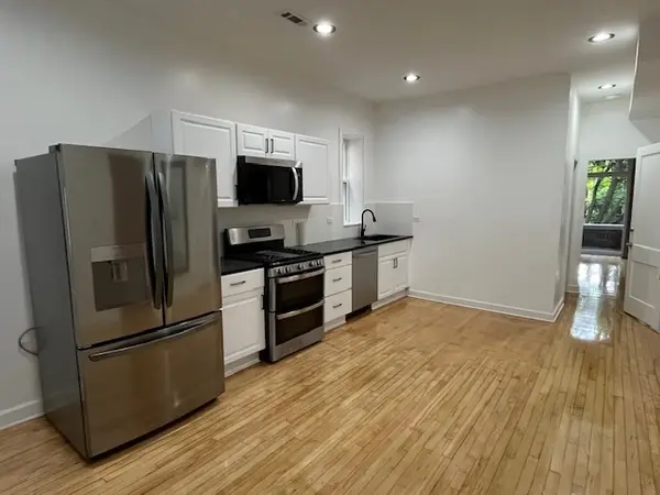 820 N Leavitt ST #2, Chicago, IL 60622