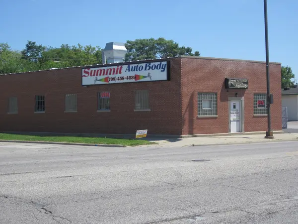 5601 S Archer RD, Summit, IL 60501