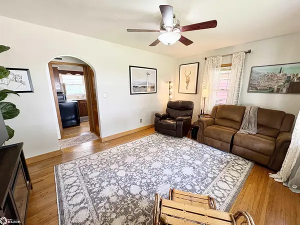 2301 Burlington AVE, Burlington, IA 52601