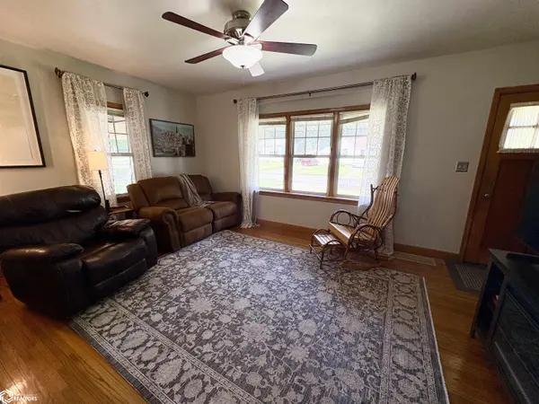 2301 Burlington AVE, Burlington, IA 52601