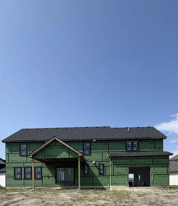 9015 Iris DR, St. John, IN 46373